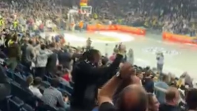 "Ko ne skače, taj je ćaci!": Grobari uputili moćnu poruku (VIDEO)