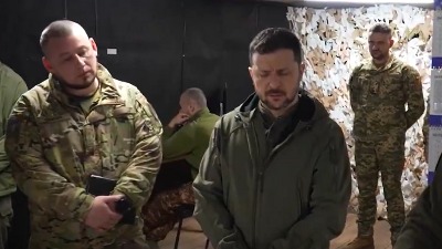  Zelenski se oglasio nakon napada na ruske baze: Otkrio detalje operacije "Paukova mreža"! (FOTO)