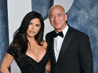 Izronila POZIVNICA ZA VENČANJE drugog najbogatijeg čoveka na svetu: Bezos i Loren imaju NEOBIČAN ZAHTEV za goste - IZNENADIĆETE SE