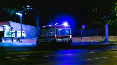 Incident u Borči: Dva muškarca izbodena nožem