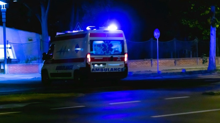 Poginuo muškarac na auto-putu: Stao u zaustavnoj traci zbog kvara vozila - ubio ga vozač kamiona koji je ZASPAO