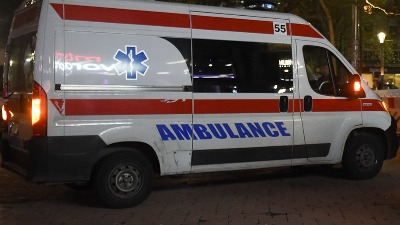 Radnik se popeo na kran i preti da će da skoči: Drama u Kragujevcu