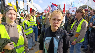 Majka mladića poginulog u padu nadstrešnice otišla iz Srbije: Strahujem za svoju bezbednost