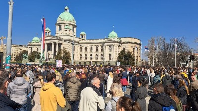 Nastavak Skupštine posle HAOSA: Policija oduzimala i hranu poslanicima, OPOZICIJE NEMA