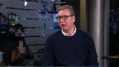 Vučić: Dimne bombe su uneli u donjem vešu