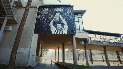 Osvanuo mural Moci Vukotiću na stadionu Partizana (VIDEO)