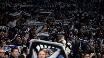 NEDVOSMISLENA poruka grobara studentima i Vučiću na utakmici Partizan – Dubai (VIDEO)