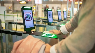 Evo zbog čega mogu da vam zabrane let avionom (VIDEO)