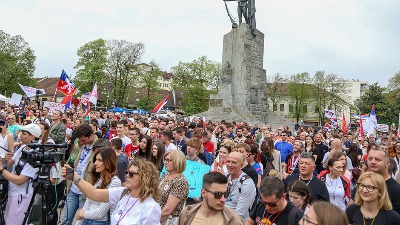 Protest u Kraljevu: Obzebeđenje iz ovog grada izbacivalo studente iz DUNP