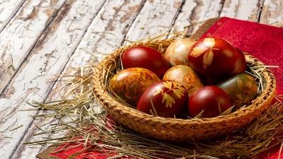 Tajne naših baka, jeftino i prirodno: Ovako su nekada farbale uskršnja jaja