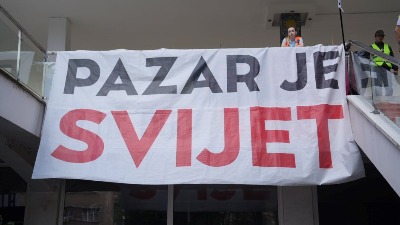 Građani stižu u Novi Pazar, gužva na ulazu u grad