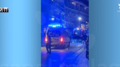Auto uleteo u pešake u poznatom turističkom mestu: Ima mrtvih