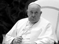Nakon papine smrti, svi traže 2 filma - gledaju se kao nikada (FOTO) 