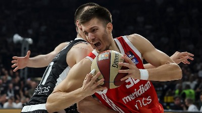 OBRT: Petrušev ostaje u Zvezdi!