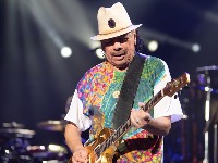 Karlos Santana HITNO hospitalizovan! Slavnom muzičaru pozlilo pre koncerta