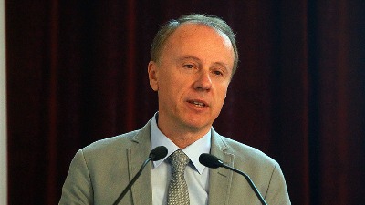 Rektor Đokić podržao akciju studenata: Potpis za raspisivanje izbora