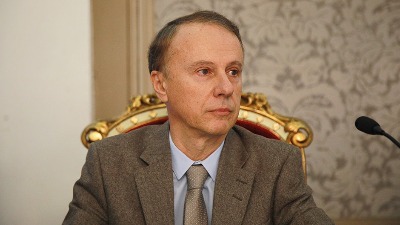 Da li rektor Vladan Đokić može da bude kandidat na studentskoj izbornoj listi?