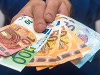 4 znaka ulaze u najbogatiju godinu života od januara 2026! Neće znati šta će SA NOVCEM