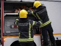 Vatrogasci-spasioci u akciji: Sa TV tornja skinute dve devojčice (FOTO)