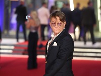 Isplivala NIKAD VIĐENA FOTKA SA SVADBE Dragana Bjelogrlića: Manekenka lepa kao boginja, a glumac sa belim cvetom na reveru (FOTO) 