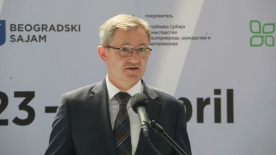 Umesto da poljoprivrednicima ponudi rešenje - Glamočić im nudi da PROMENE ZANIMANJE