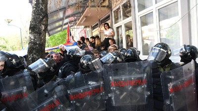 Studenti: Sigurni smo da se sećate ove slike. Sutra ćemo za razliku od prošlog puta... (FOTO)