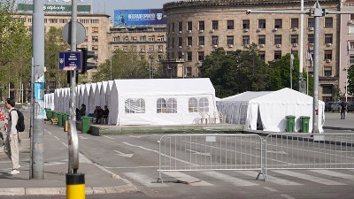 Konflikt kod Ćacilenda: Fizički napadnut novinar Insajdera (VIDEO)