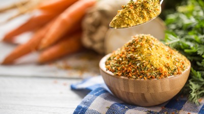 Domaća vegeta iz bašte? Ovaj ZLATNI ZAČIN uzgajali su još stari Rimljani