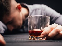 Pitanje koje SVE MUČI: Evo koliko treba da sačekate posle pića pre nego što smete da vozite