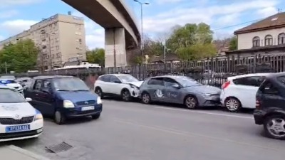 Lančani sudar kod Sajma: Povređeno dete (4)