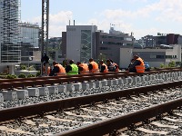 SUMORNA I SUROVA STVARNOST Srbi rade više, a zarađuju manje od radnika u EU