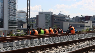 RAST ZARADA NA PAPIRU Pad životnog standarda u praksi