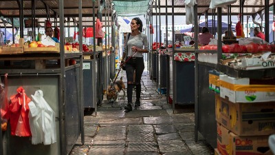 Zaplenjeno više od 700 kg nebezbedne hrane: Uklonjeni proizvodi sa pijaca