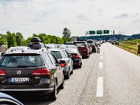 Primena novog sistema i gužve na granicama: Čekanja i po 10 sati, ako uletite u špic