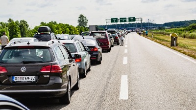 Primena novog sistema i gužve na granicama: Čekanja i po 10 sati, ako uletite u špic