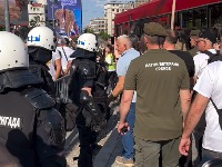 Sramni napad na ratne veterane: Iz ćacilenda ih udarali, prskali vodom i nazivali ustašama (VIDEO)