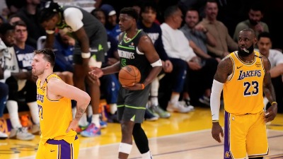 Kraj za Lejkerse: Dončić i Lebron doživeli debakl