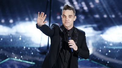 SKANDAL U BUGARSKOJ! Službenici zaustavili vozače kamiona sa opremom za koncert Robija Vilijamsa i TRAŽILI IM MITO