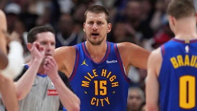 Denver u produžetku srušio Oklahomu, Jokić promašivao trojke