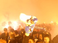 Spektakularan noćni doček za fudbalere Novog Pazara (FOTO)