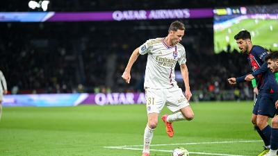 Jaz je sve dublji: Matić nije hteo da se rukuje s trenerom