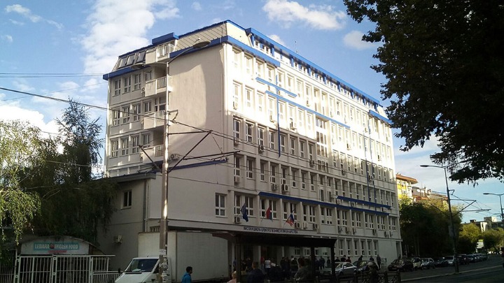 Zaposleni napuštaju zgradu u narednih 30 minuta: Viša elektrotehnička ulazi u administrativnu blokadu