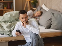 9 znakova koji mogu da ukažu da vaš partner švrlja sa strane: Dobro otvorite oči 