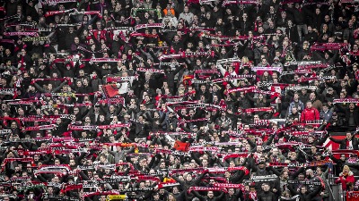 Ajaks prima gol u 99 minutu: Navijači PSV-a u transu (VIDEO)