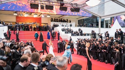SKANDAL U KANU! Poznatom glumcu ZABRANJEN dolazak na premijeru zbog optužbi za silovanje