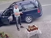 Nesvakidašnja krađa: Apel građanima da pomognu u identifikaciji lopova (VIDEO)