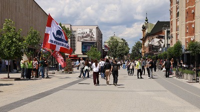 "Promena počinje u Čačku": Protest večeras okupio čačansku opoziciju