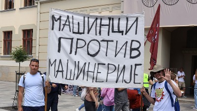  Studenti iz Čačka prikupljaju potpise za vanredne parlamentarne izbore