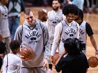 Jokić i Denver dobili pojačanje: Stiže bek sa prosečno 17 poena po utakmici! (FOTO)