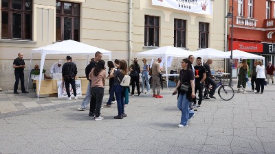 Evo koliko je ljudi bilo na protestu "Zadnji voz za Čačak“